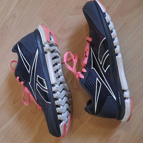 Free REEBOK runners 💓 - Picture 3 of 7